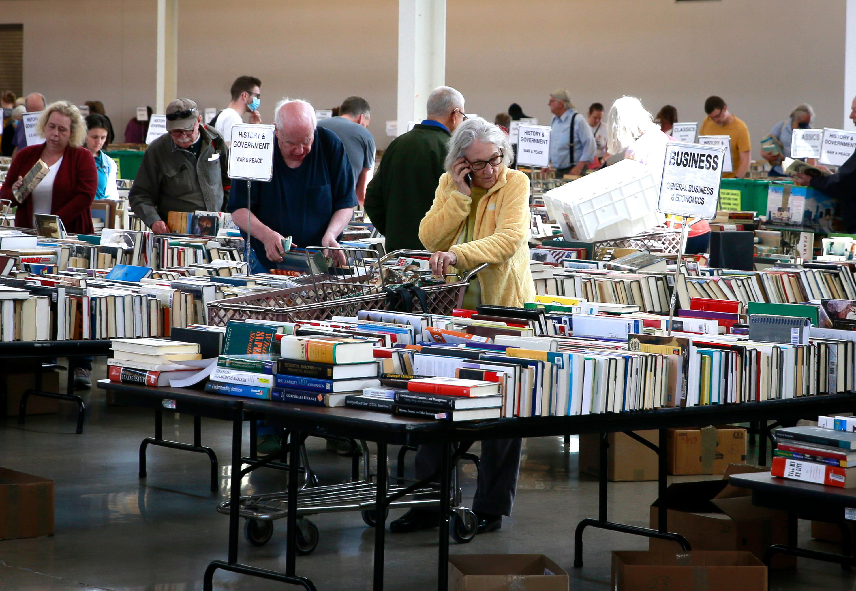 Planned Parenthood closes the chapter on its storied book sale in Des