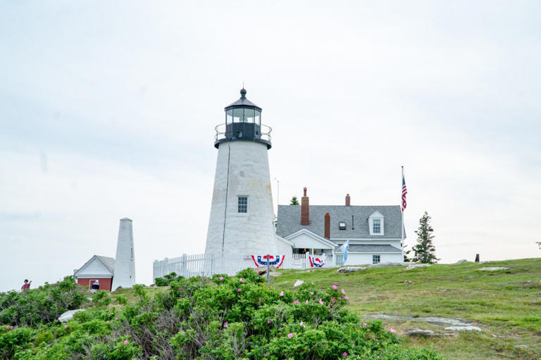 Want to plan a family vacation to New England but you don’t know where to go? Here are ideas for 16 destinations in New England that are perfect for families.