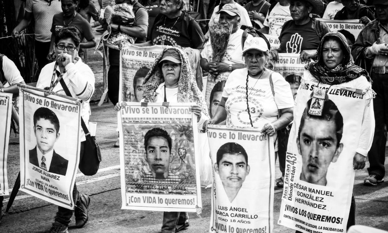 caso ayotzinapa: dan prisión a 8 militares implicados en la desaparición de los 43 normalistas