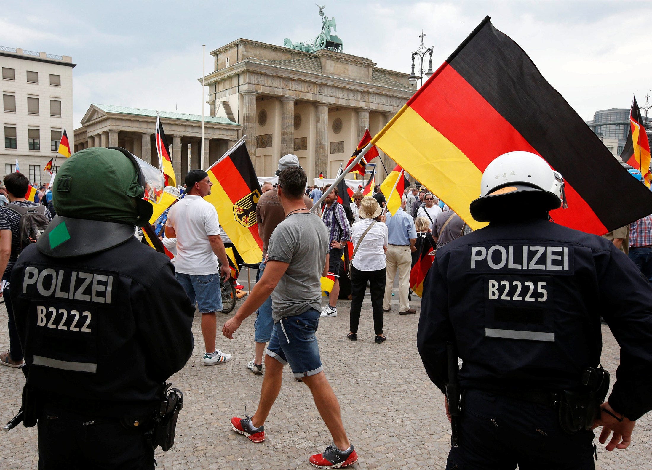 Germany today. Протесты в Германии. Демонстрации в Германии. Демонстрация в Берлине. Митинги в ФРГ.