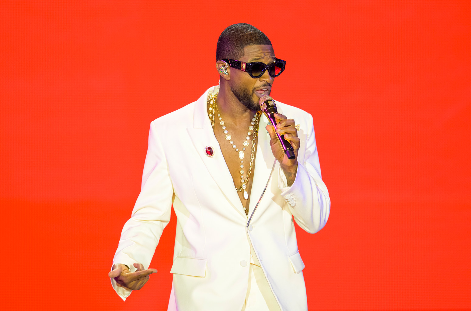 Which Song Do You Want Usher To Perform Most During The 2024 Super Bowl   AA1hiou7.img