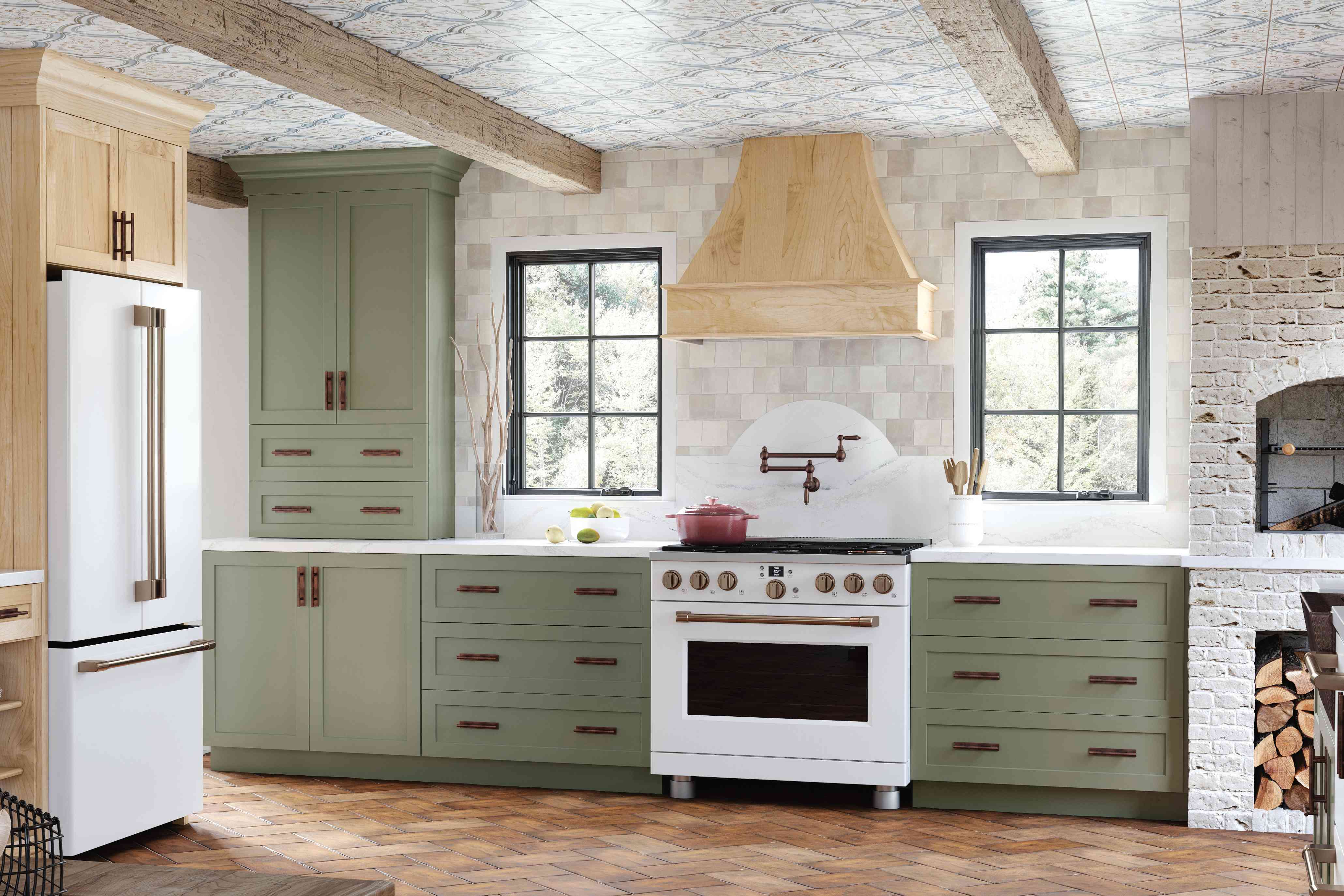 6 Kitchen Cabinet Trends You Ll See In 2024 According To Top Manufacturer   AA1hj8DP.img