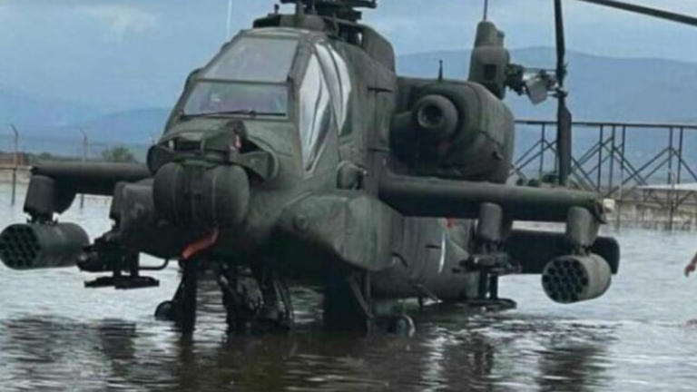 Ανέσυραν τα ελικόπτερα που είχαν βυθιστεί στη λίμνη Κάρλα