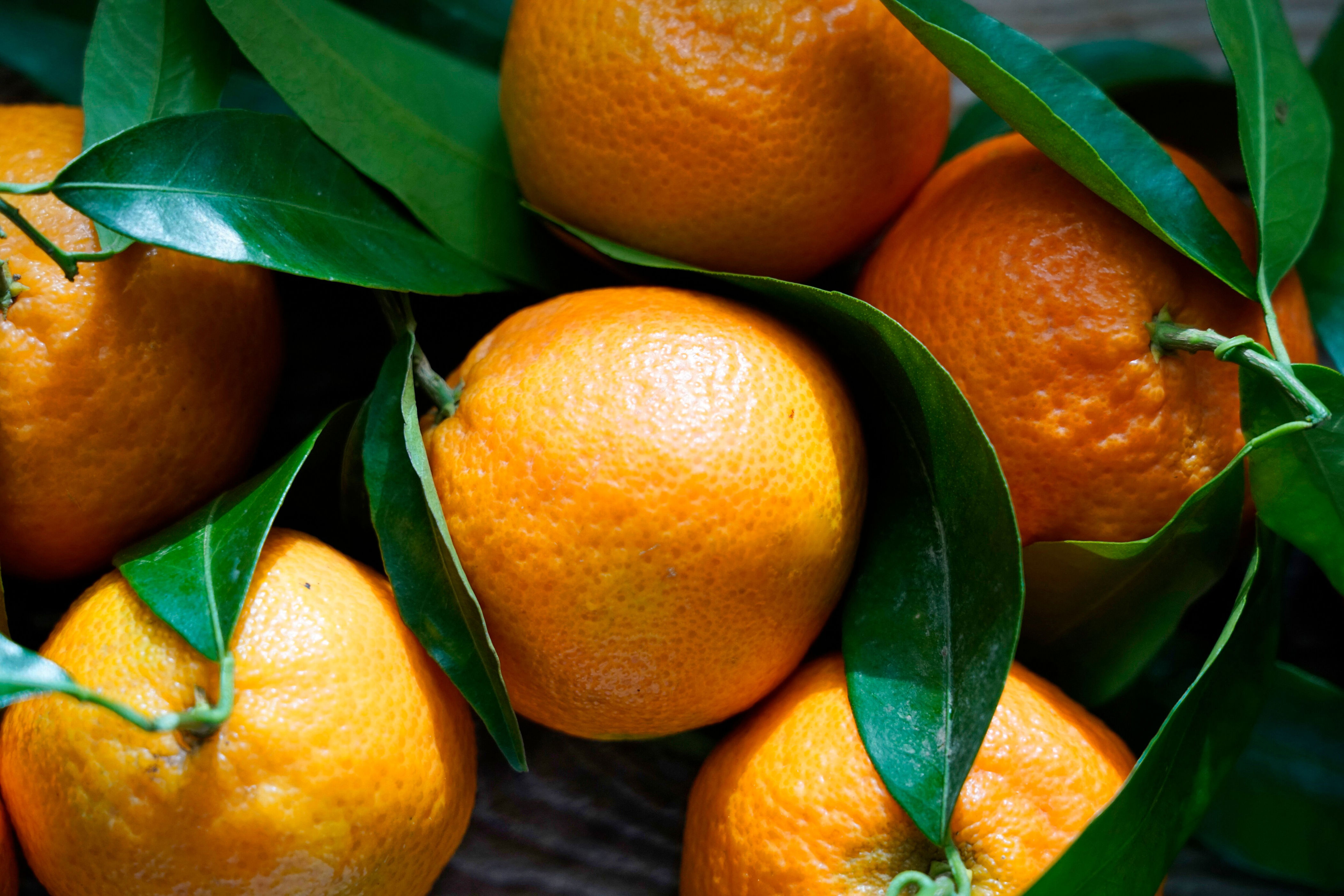 los beneficios que tiene el consumo de mandarina en el cuerpo