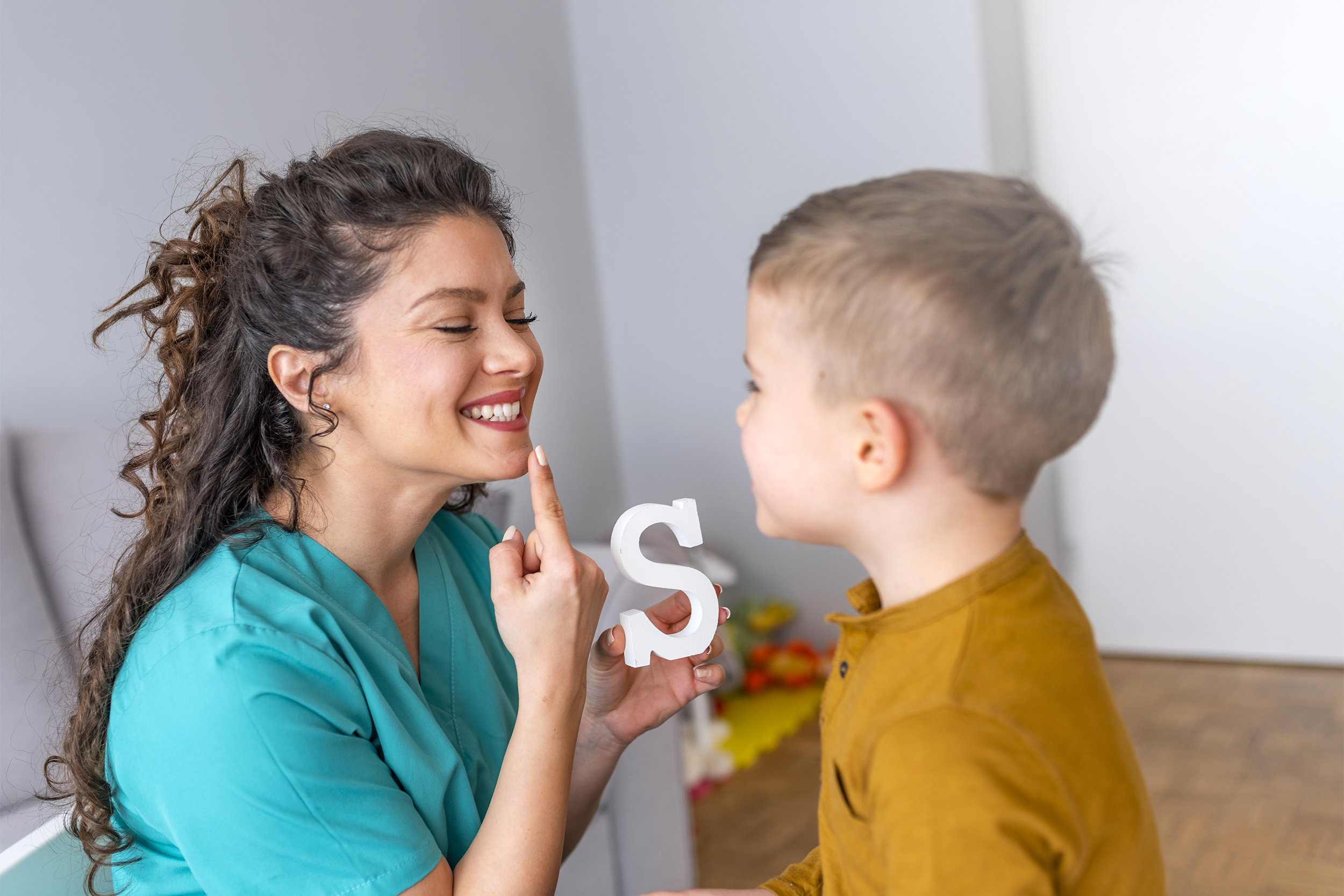 Child directed speech. Дизартрия у детей что это. Речь ребенка. Люди с нарушением речи. Дислалия у детей.