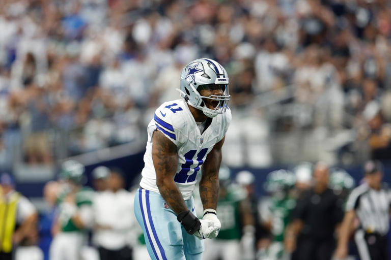 Belichick: Cowboys' Micah Parsons Isn't Ahead of Lawrence Taylor