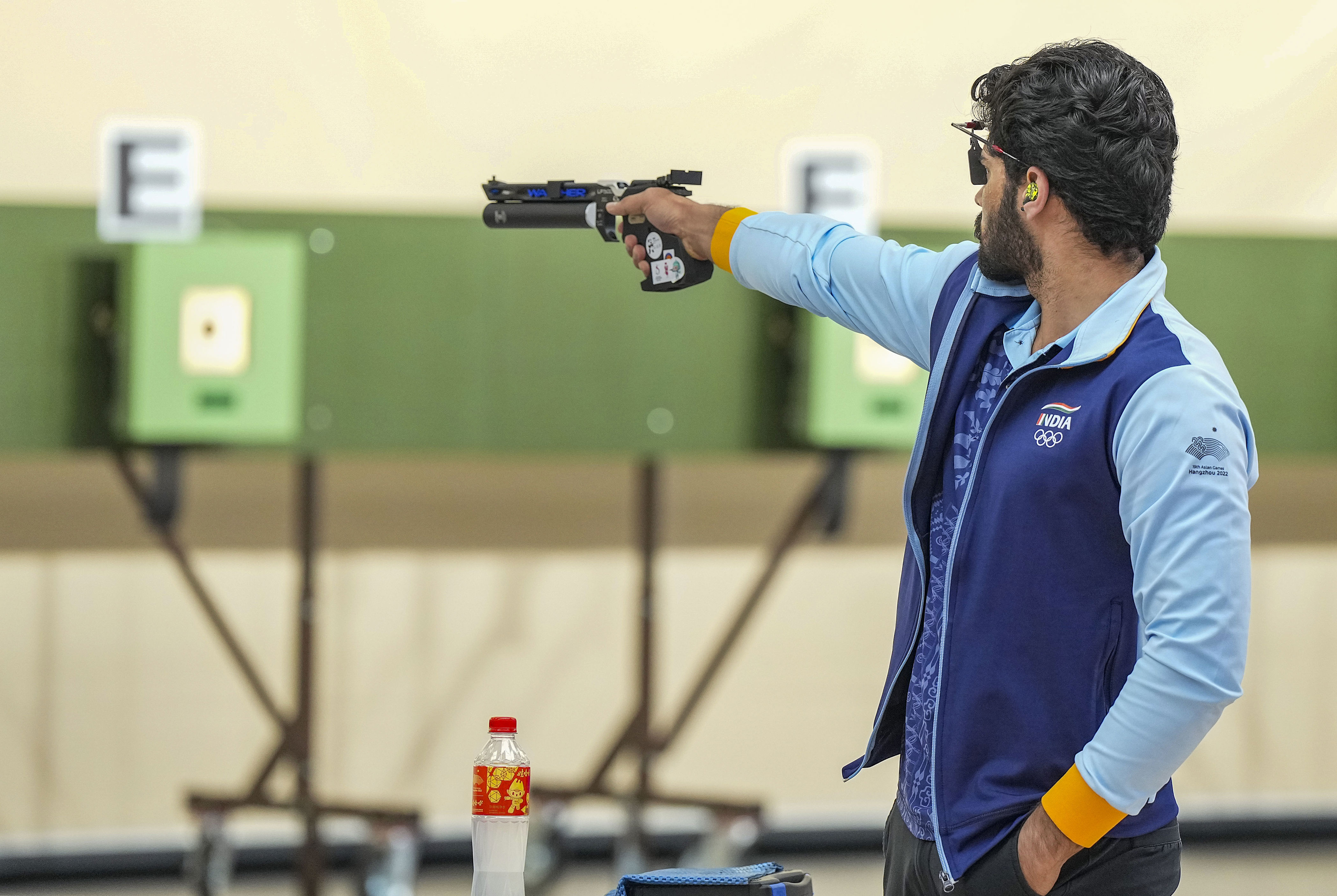 Indian Men S M Air Pistol Team Strikes Gold At Asian Games Sarabjot Fumbles In Finals