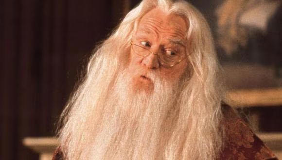 Richard Harris fue el primer actor en interpretar al director de Hogwarts pero murió durante las primeras películas. Foto: IMbd