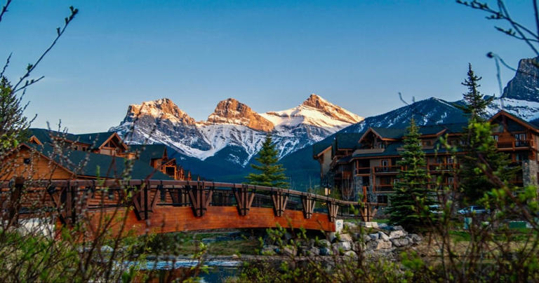 Calgary To Banff: 10 Things To Know Before Taking This Scenic Road Trip