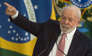 Governo Lula quase empata com taxa de rejeição e acende sinal de alerta, diz pesquisa.