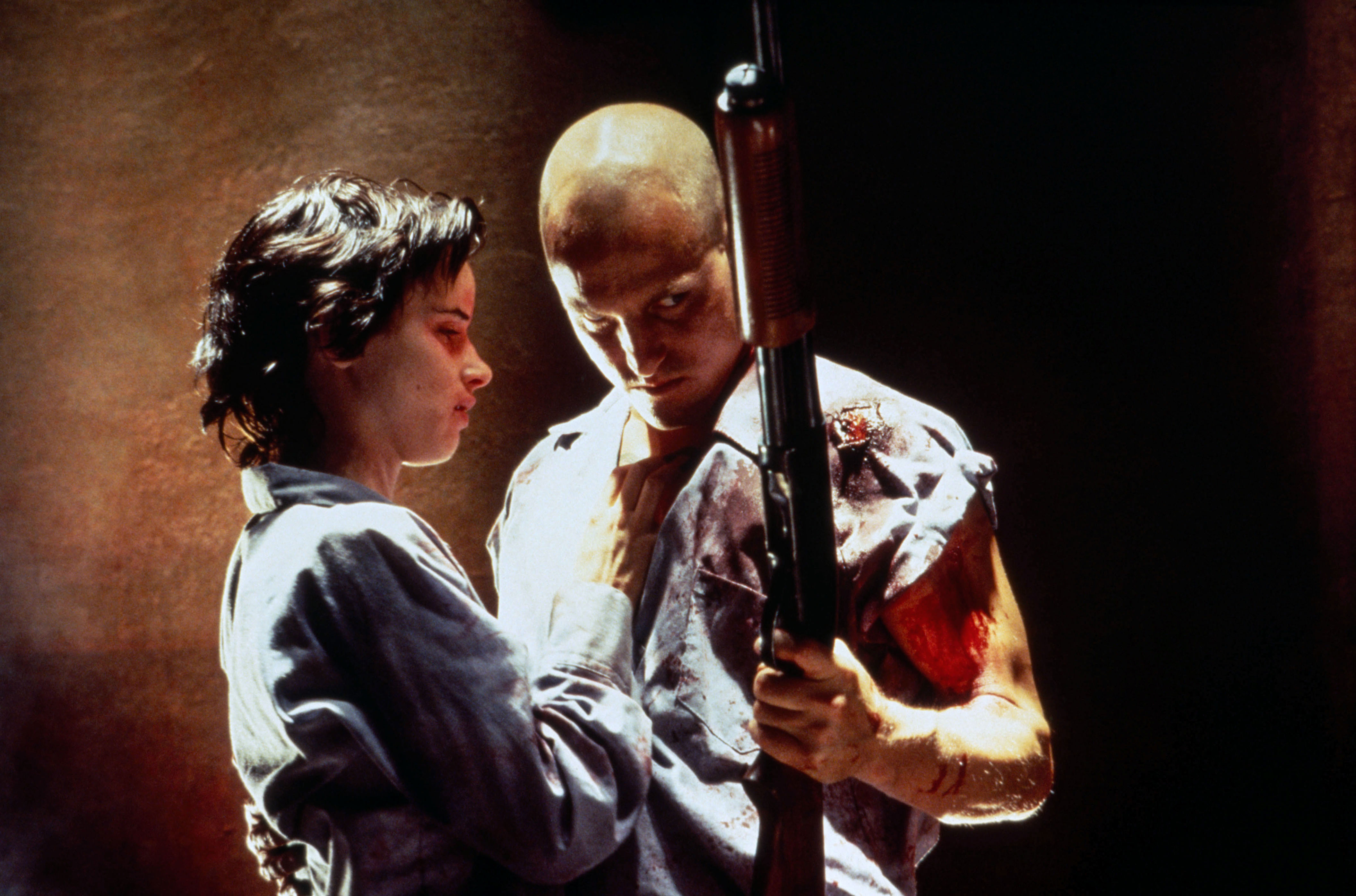 Natural born killers. Прирожденные убийцы фильм 1994. Джульетт Льюис и Вуди Харрельсон. Микки и Мэлори Нокс.