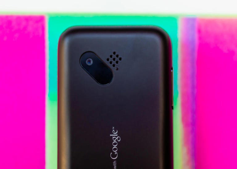 Its 3.2-megapixel resolution was good for the time, but the T-Mobile G1 camera didn't support video recording and had "no camera settings, such as white balance, effects and shooting modes."