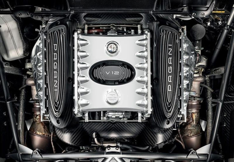 10 Engines That Every Gearhead Wants Under The Hood