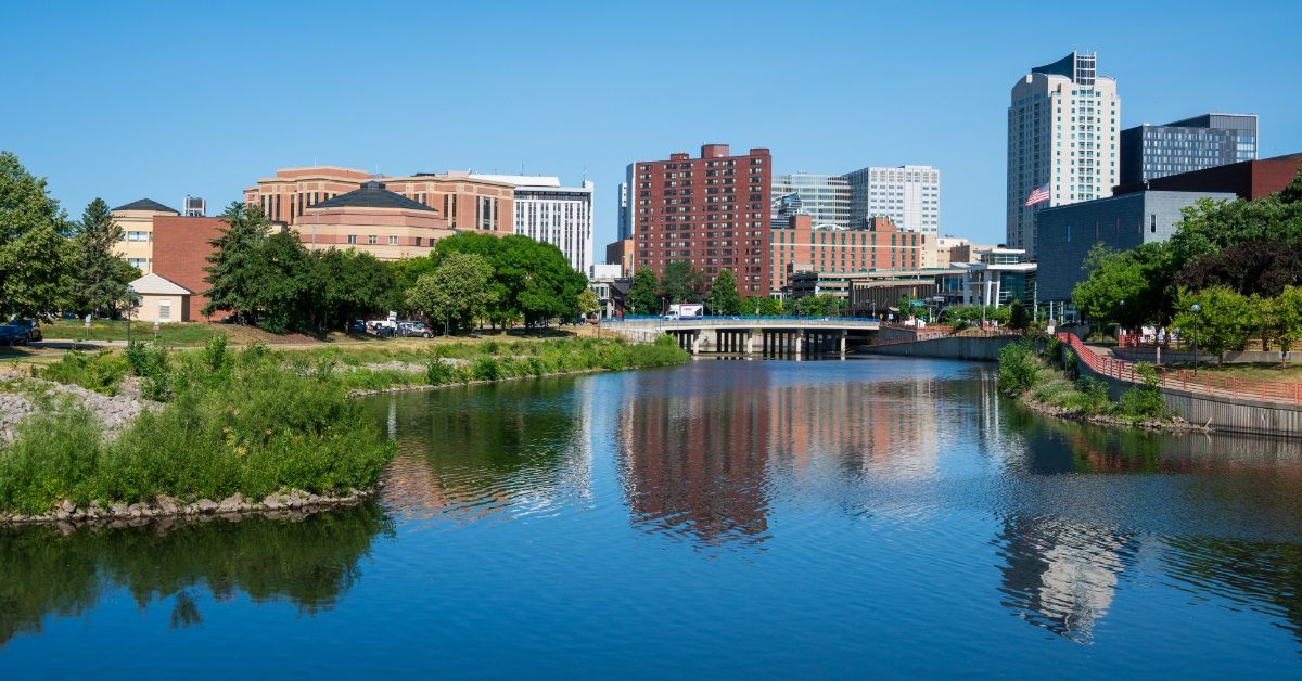 <p> For those who prioritize access to health care above all else, Rochester, Minnesota, is a lesser-known city that has a big draw.  </p> <p> The Mayo Clinic is located here, and it’s one of the most renowned research hospitals in the entire world. </p>
