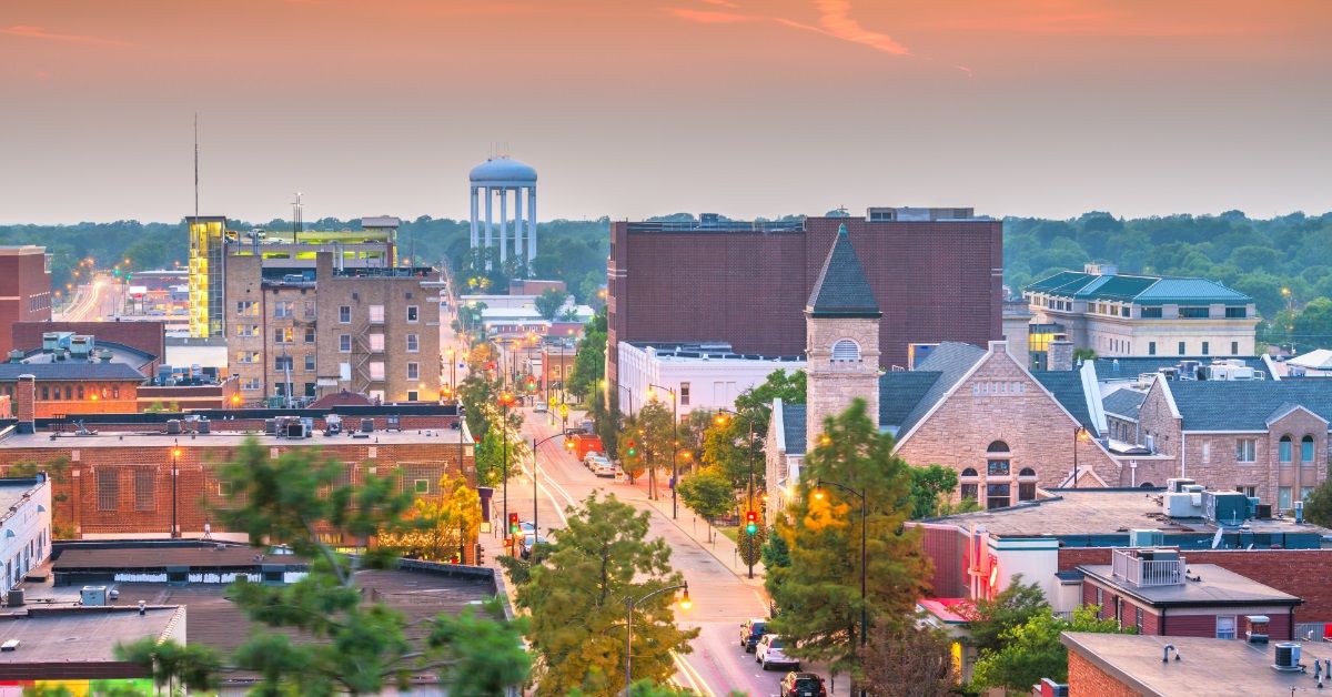 <p> Right between the bigger cities of Kansas City and St. Louis, Columbia offers retirees a cost of living below the national average and an average home price under $200,000.  </p> <p> The downtown is full of action, and because the University of Missouri is in Columbia, there are also D1 sporting events to keep sports fans busy. </p> <p> <a href="https://financebuzz.com/lazy-money-moves-55mp?utm_source=msn&utm_medium=feed&synd_slide=26&synd_postid=13695&synd_backlink_title=6+Unusual+Ways+Lazy+People+Are+Boosting+Their+Bank+Account&synd_backlink_position=9&synd_slug=lazy-money-moves-55mp">6 Unusual Ways Lazy People Are Boosting Their Bank Account</a> </p>