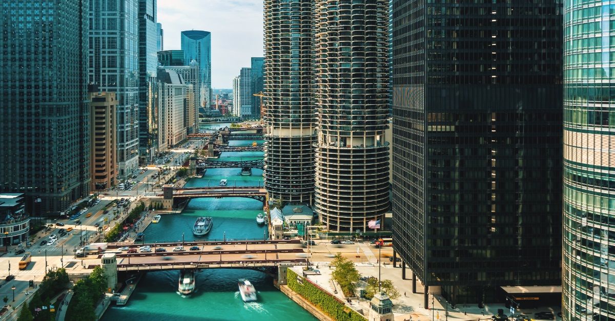 <p> When it comes to big, world-class cities, Chicago is one of the best options for retirement. There’s the draw of an urban area, with restaurants, theaters, and museums at your fingertips. </p> <p> This affordable large city offers proximity to incredible health care, housing affordability, and options for part-time work.  </p> <p> For architecture buffs, Chicago is a dream, giving them opportunities to research and enjoy its rich history in their retirement.</p>