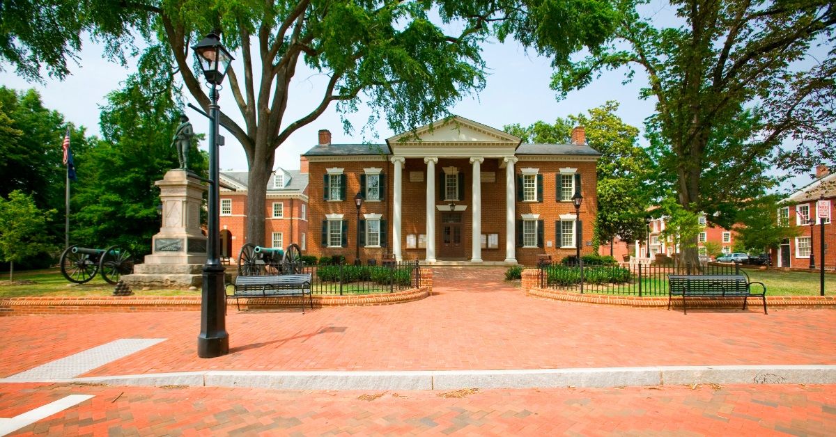 <p> Nestled in the picturesque Blue Ridge Mountains, the college town of Charlottesville offers wineries, breweries, restaurants, and entertainment venues to keep seniors engaged.  </p> <p> If you’re a history buff, you’ll never run out of sites to explore, starting with Thomas Jefferson’s Monticello. There is also a wonderful health care system through the University of Virginia. </p>