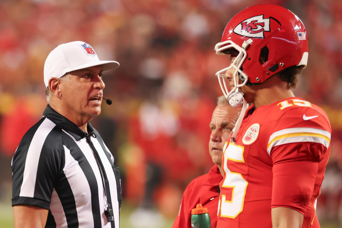 NFL Fans Furious With Refs In Jets vs. Chiefs Game