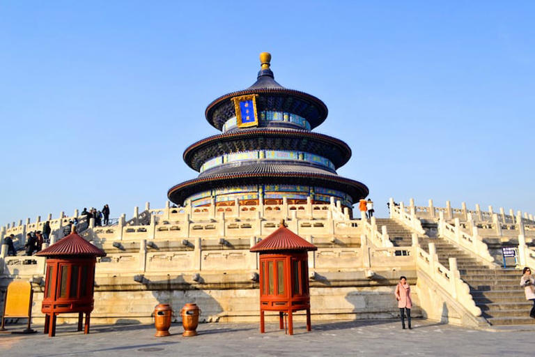 China is a massive country, and with only two weeks, it can be hard to know where to start when planning your China itinerary. Many visitors stop by the main cities: Beijing, Shanghai, and maybe …   The Ultimate 2 Week China Itinerary Read More »