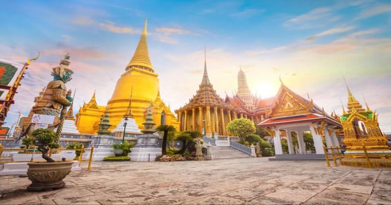 10 Things To Do On A Layover In Bangkok, Thailand