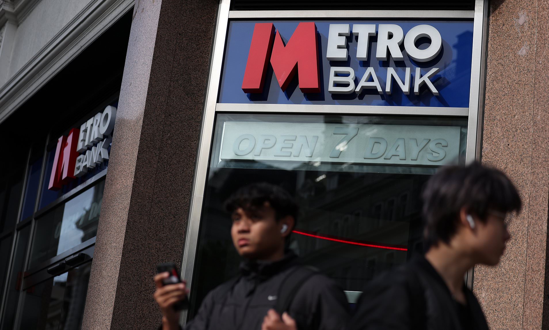 Metro Bank S Founder Warns It Faces A Limited Future If It Focuses On   AA1i0rqC.img