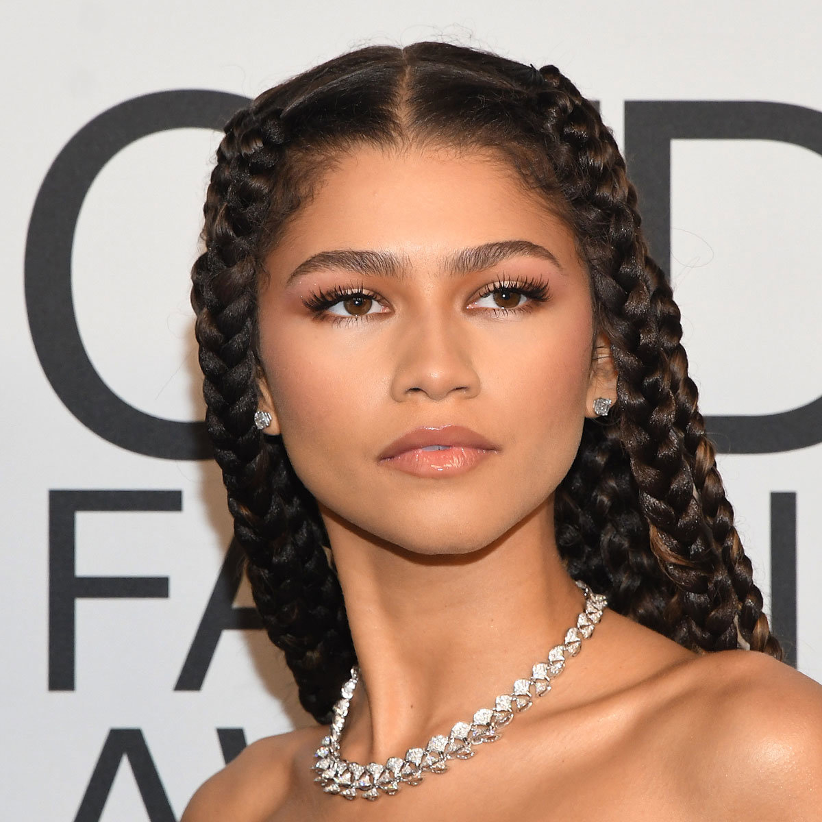 Zendaya Is A Vision In A Chic Bodysuit And Sky-High Pumps In Paris As ...