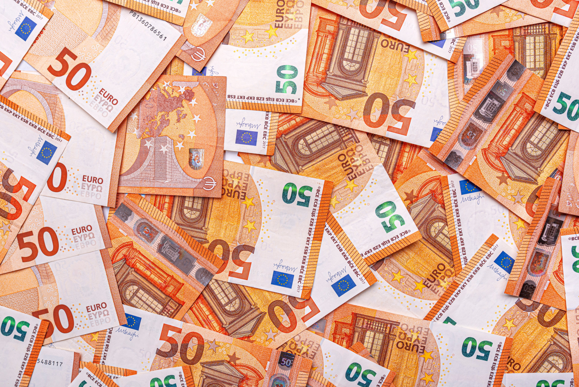 Why these European countries don't use the euro as currency