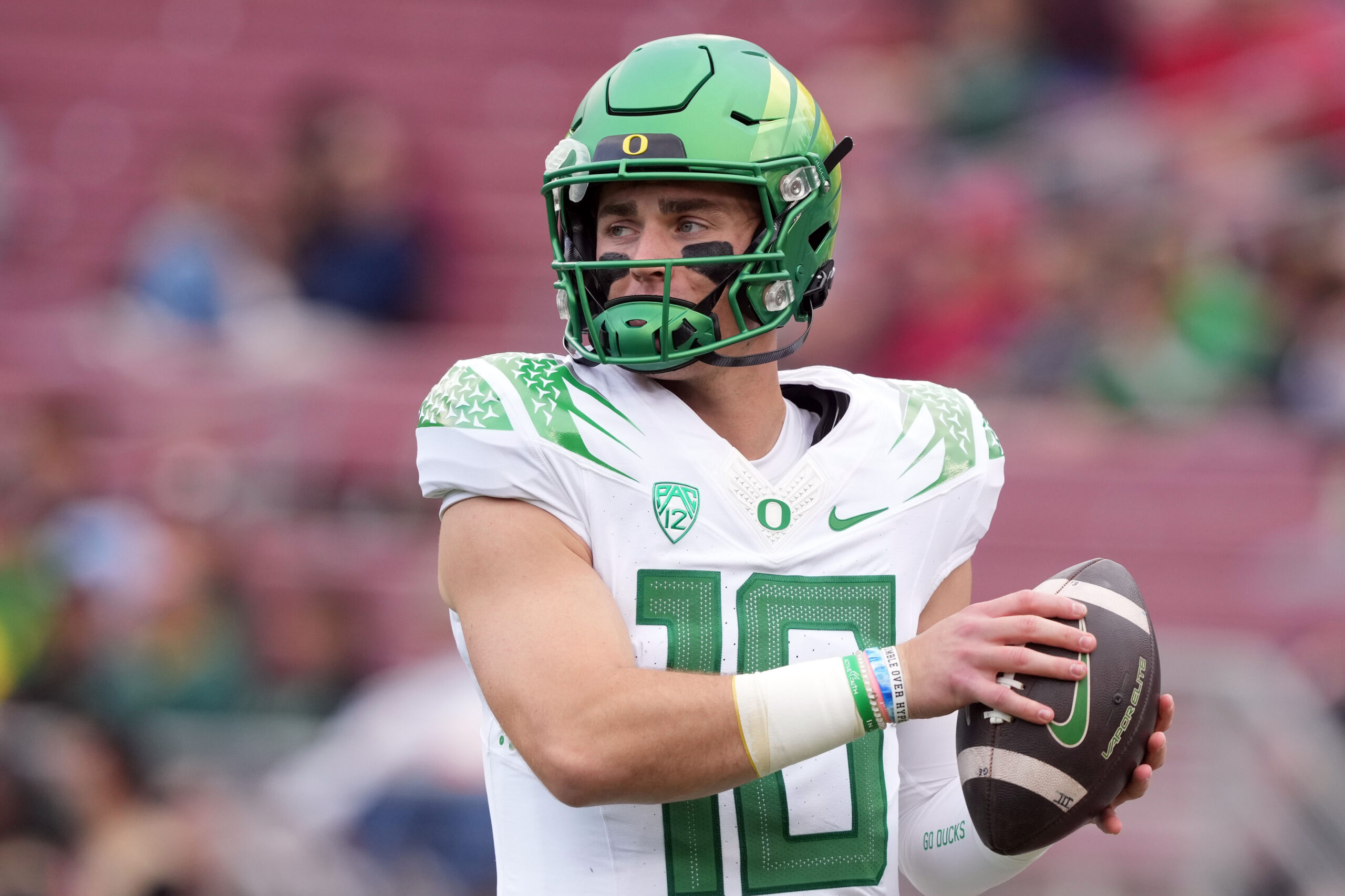 Oregon QB Bo Nix Sets NCAA Record For Starts By A QB