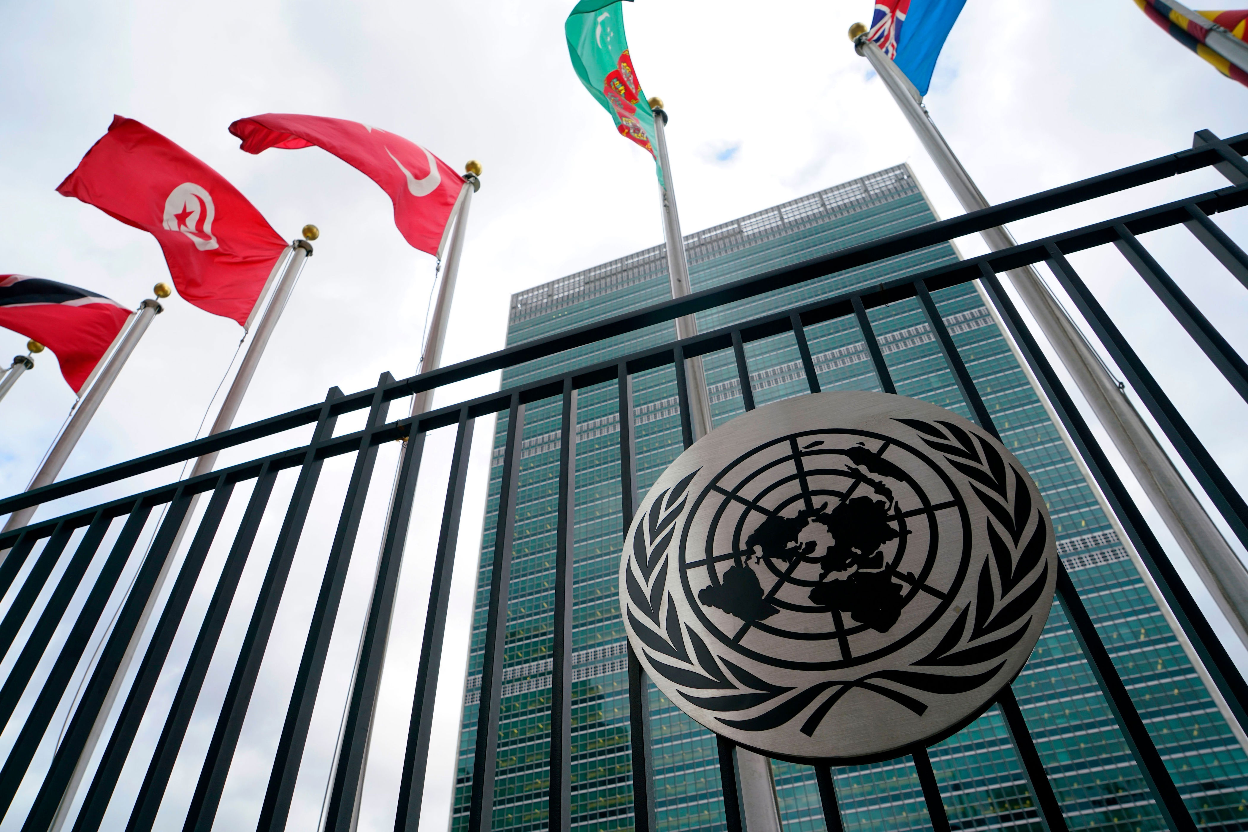 Оон общество. ООН В Женеве. Женева здание ЮНКТАД. Штаб квартира ООН В Женеве. ЮНКТАД штаб квартира.
