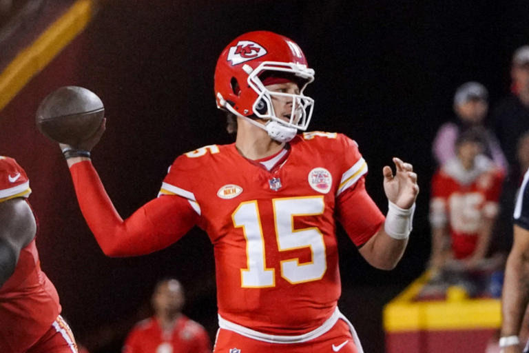 NFL Releases Mic'd Up Footage of Patrick Mahomes on Final Play of Super ...