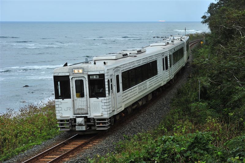 東北美食餐廳列車TOHOKU EMOTION，雄獅推專屬包列行程。圖為JR東日本。（圖／飯店旅宿業者提供）
