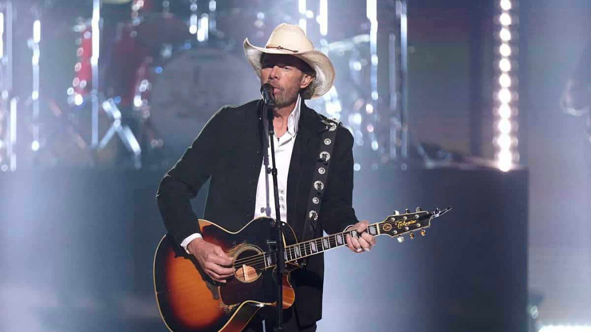 Country music star Toby Keith dies after battling stomach cancer