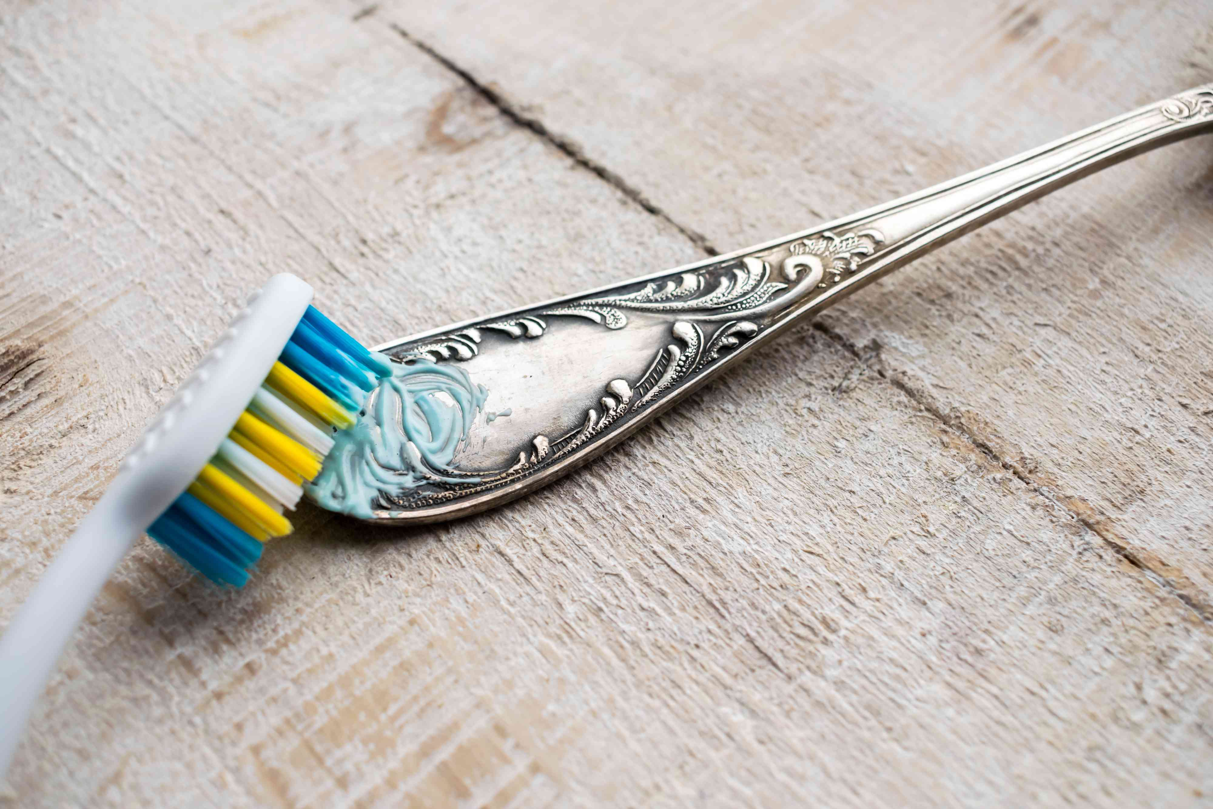 8 things around the house you can clean with toothpaste