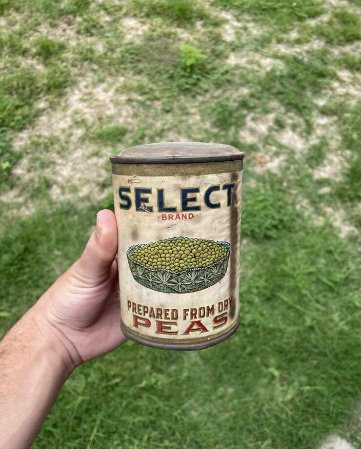 "I found this unopened can of peas inside of a 1928 Victrola"