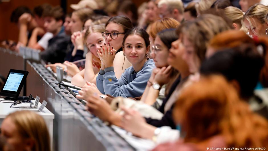 Germany Students Left Homeless As Winter Semester Begins   AA1iDFcm.img