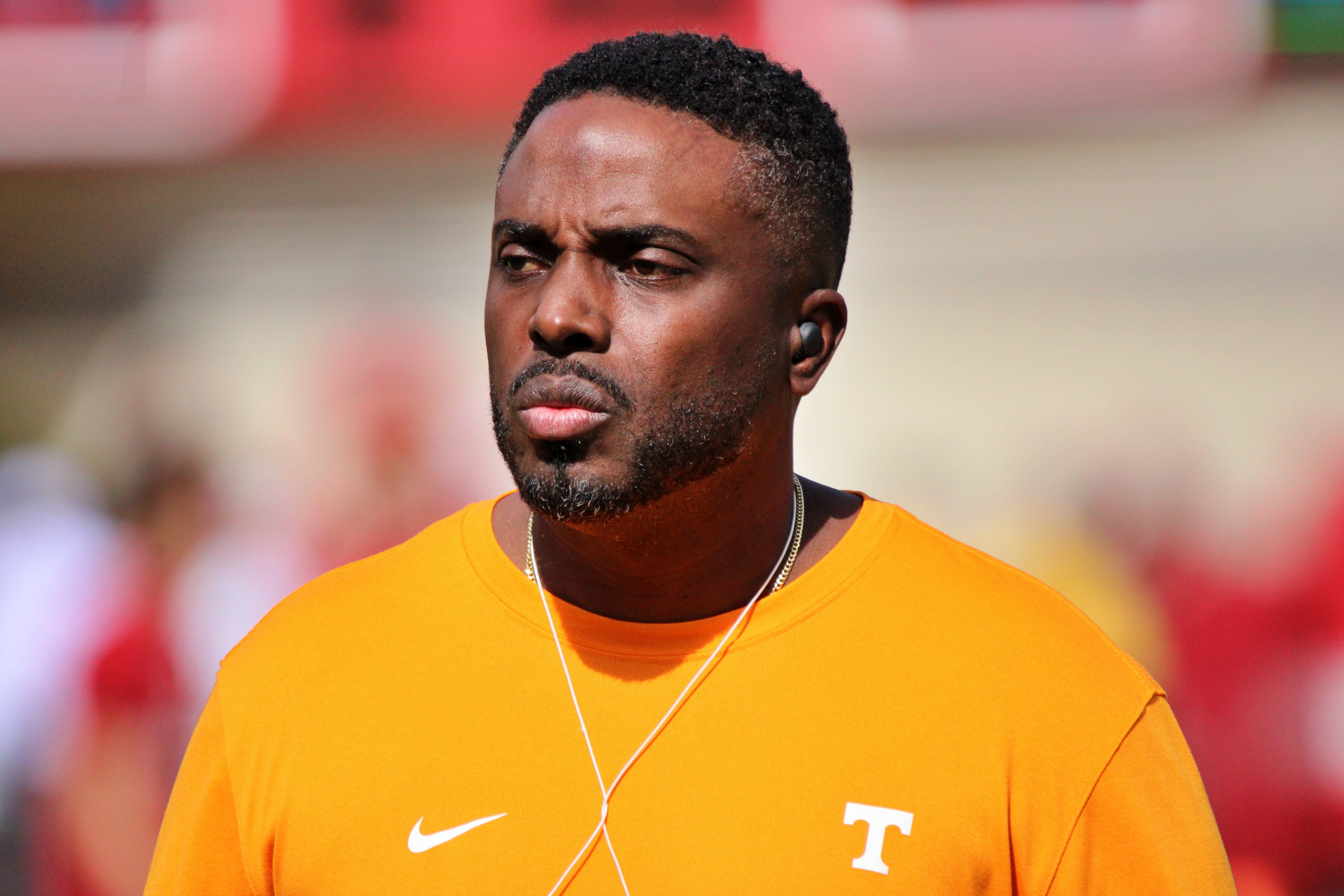 Tim Banks discusses Tennessee's defensive backs against Iowa