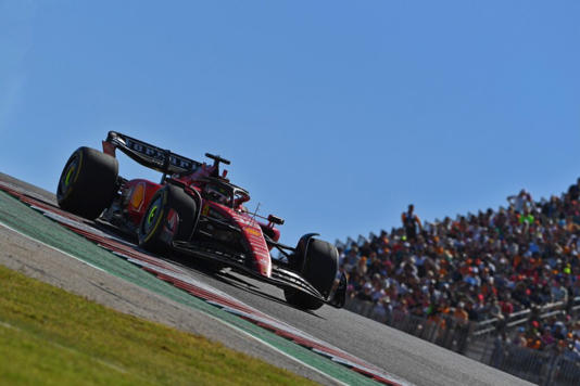 Charles Leclerc completou o domingo desastroso com uma desclassificação (Foto: Ferrari)
