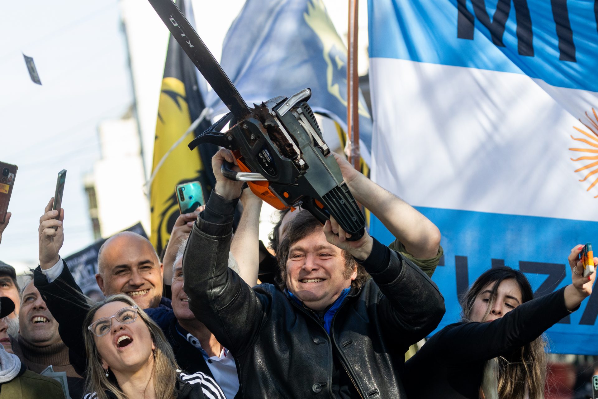 Аргентина интервью. Пак Кын Хе митинги. Митинг в Южной Корее 2016.