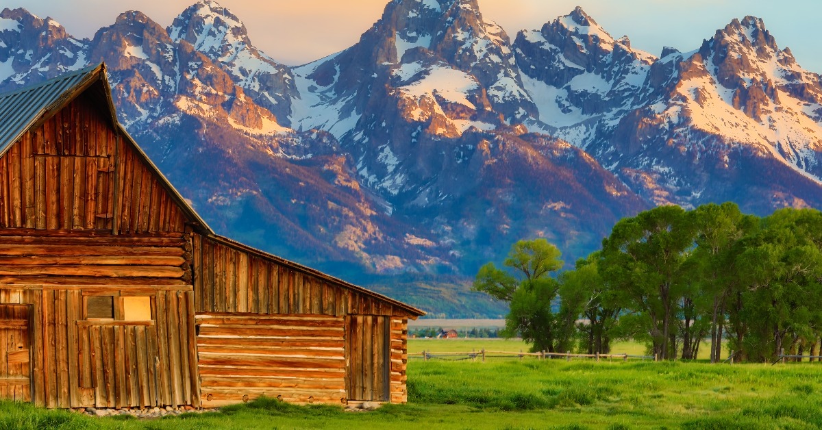 <p> If you’re the adventuring type or enjoy outdoor sports, Jackson Hole, Wyoming, a 48-mile valley surrounded by mountains, is an excellent addition to the bucket list.  </p> <p> From Grand Teton National Park to ski-hill Snow King Mountain, visitors have endless options for enjoying the natural beauty.  </p> <p> However, flying into the area and paying for lodging, lift tickets, and more can really add up. It’s possible to knock a few dollars off the price by staying in town rather than in Teton Village and choosing budget meals rather than fine-dining experiences.</p><p>  <a href="https://financebuzz.com/southwest-booking-secrets-55mp?utm_source=msn&utm_medium=feed&synd_slide=10&synd_postid=14072&synd_backlink_title=9+nearly+secret+things+to+do+if+you+fly+Southwest&synd_backlink_position=7&synd_slug=southwest-booking-secrets-55mp">9 nearly secret things to do if you fly Southwest</a>  </p>