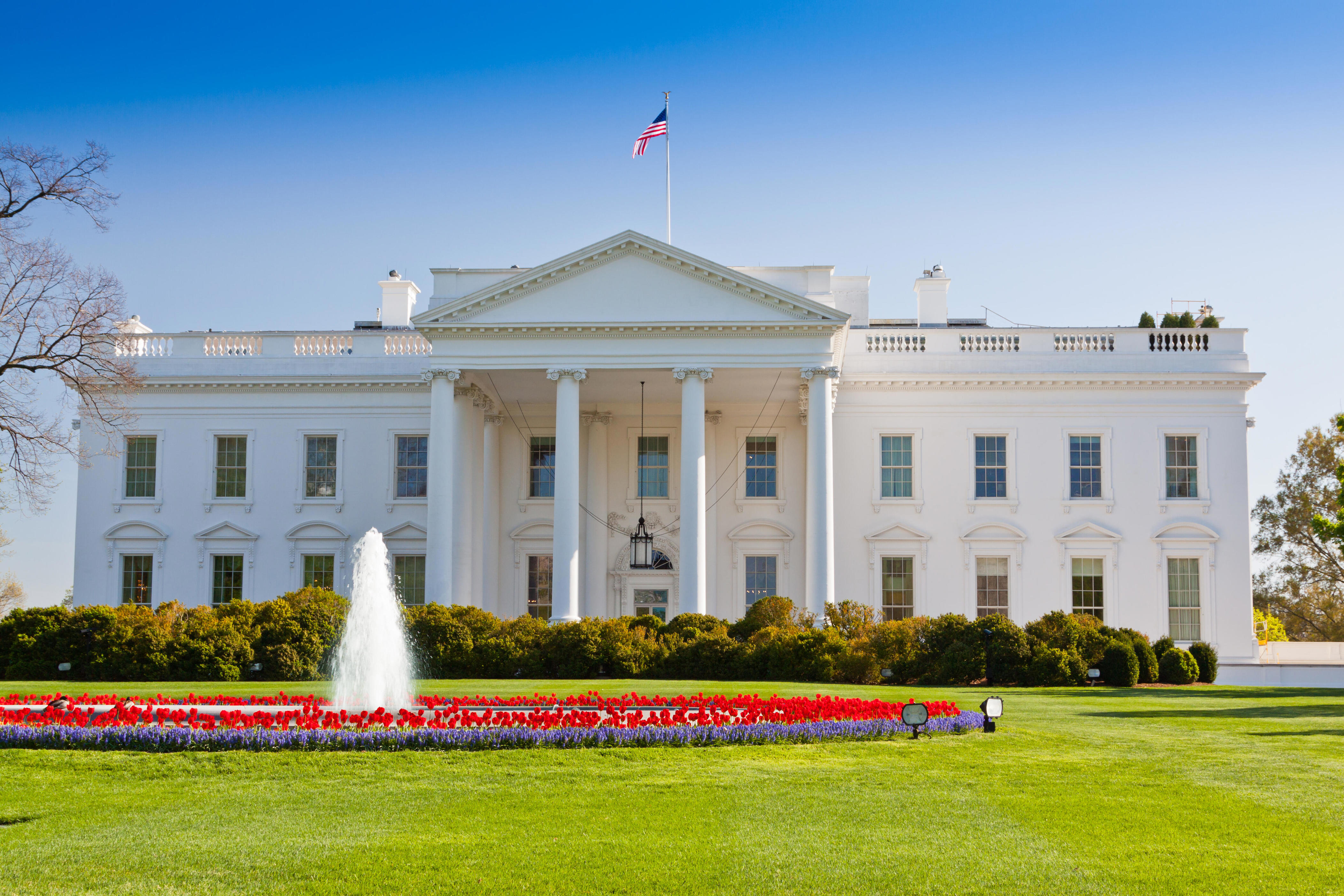 White house 5. South Portico белый дом. Белый дом Майкоп. Достопримечательности Америки белый дом. Вашингтон - Главная достопримечательность белый дом.