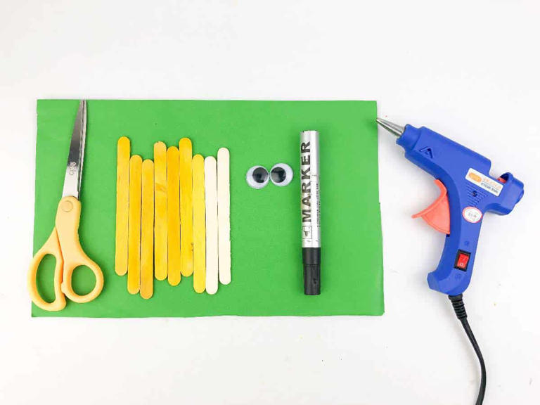 Fun Harvest Sweet Corn Craft for Kids