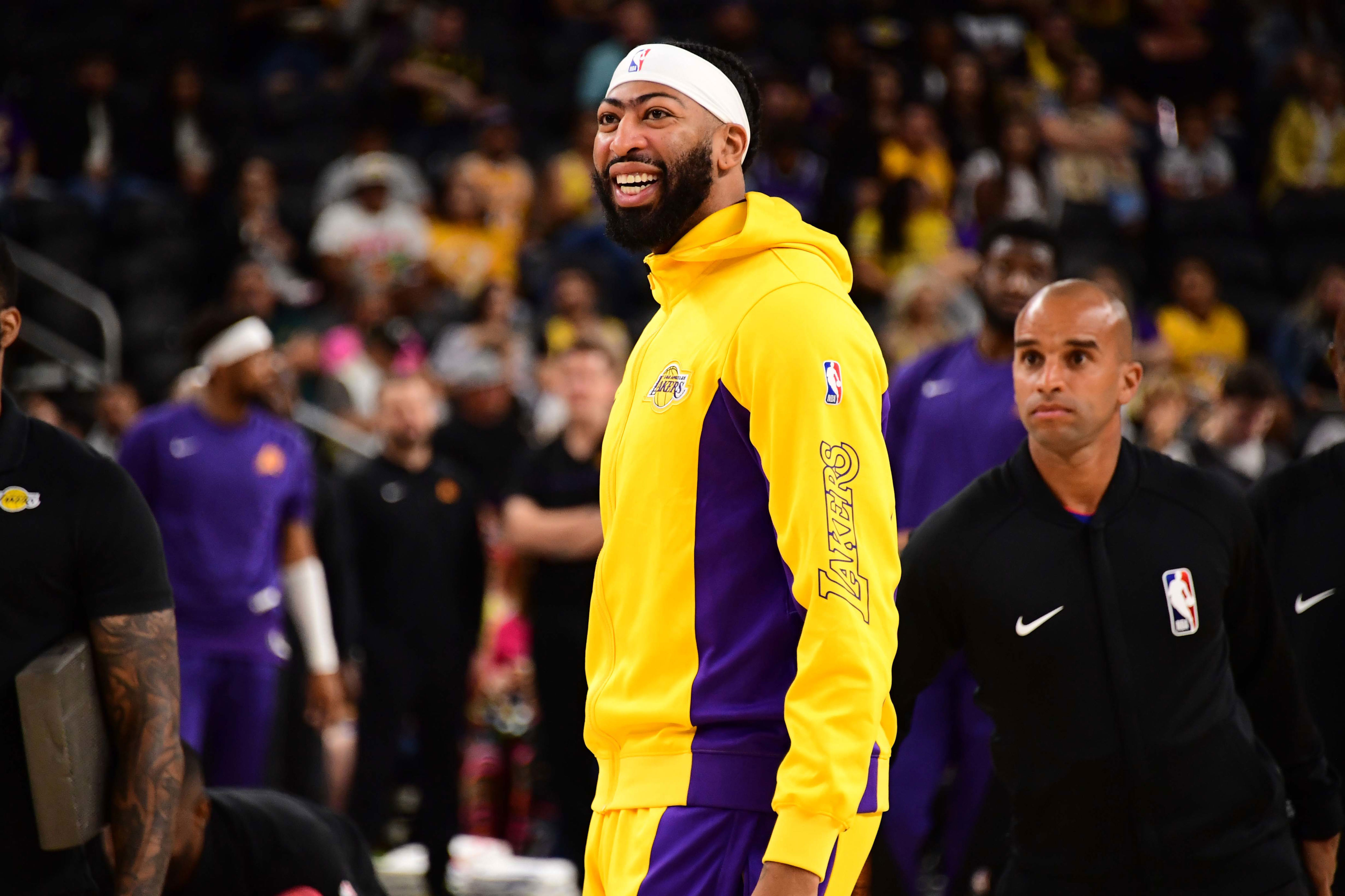 Lakers vs. Nuggets, Suns vs. Warriors predictions: NBA DFS player props
