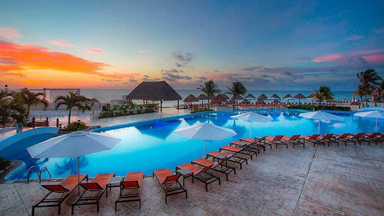 12 Best Cancun Resorts For Families With Kids And Teens