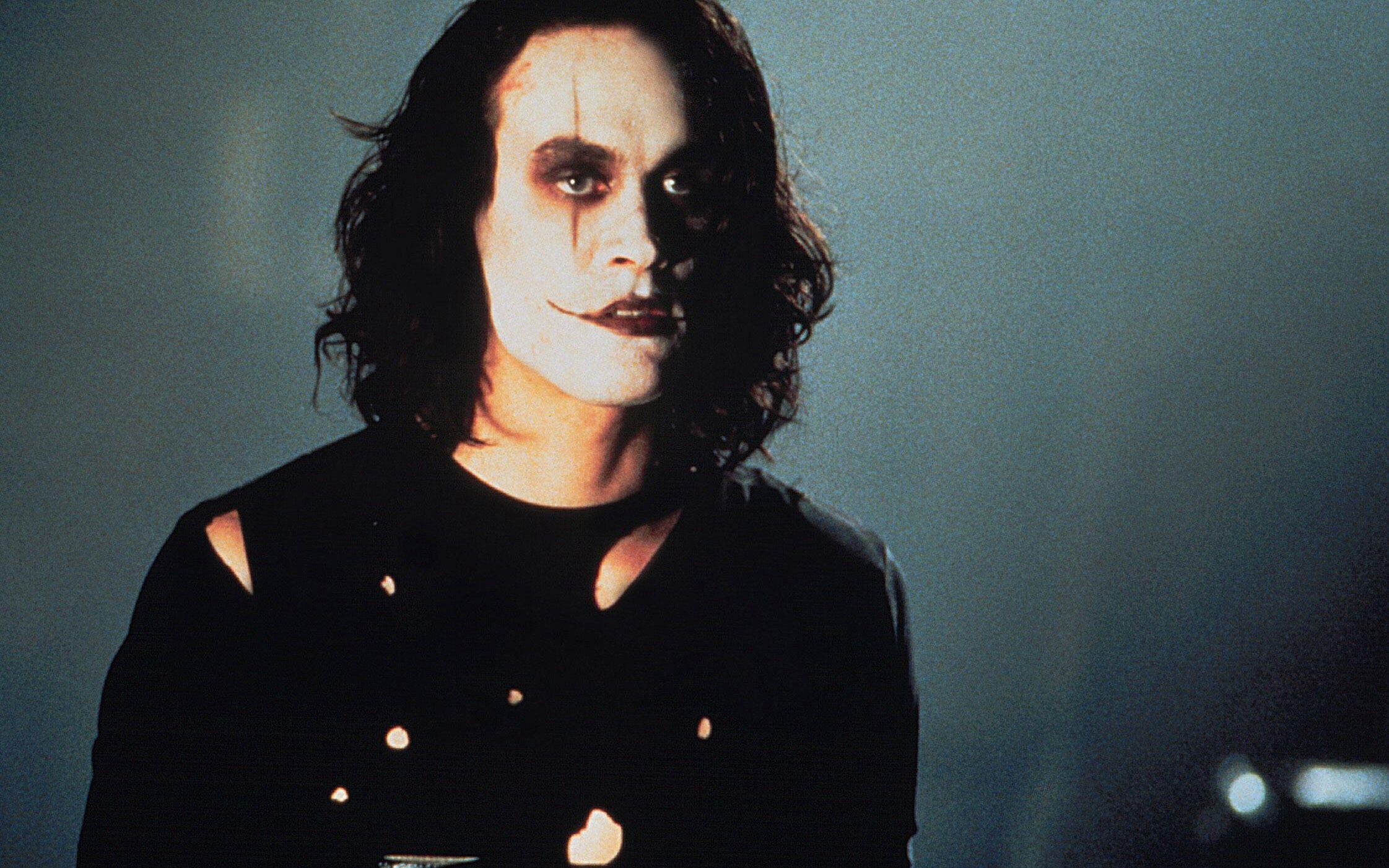 Убили брендона. Брэндон ли. Brandon Lee ворон 1994.