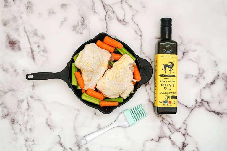 Cast iron skillet buffalo ranch chicken