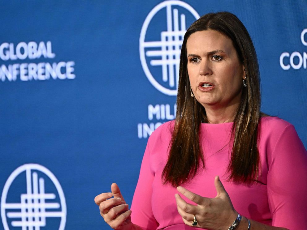 Sarah Huckabee Sanders faces podium controversy after unusual $19K payment