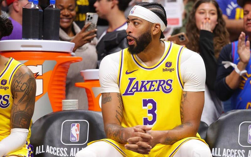 It felt like two Anthony Davises showed up in the Lakers’ season opener