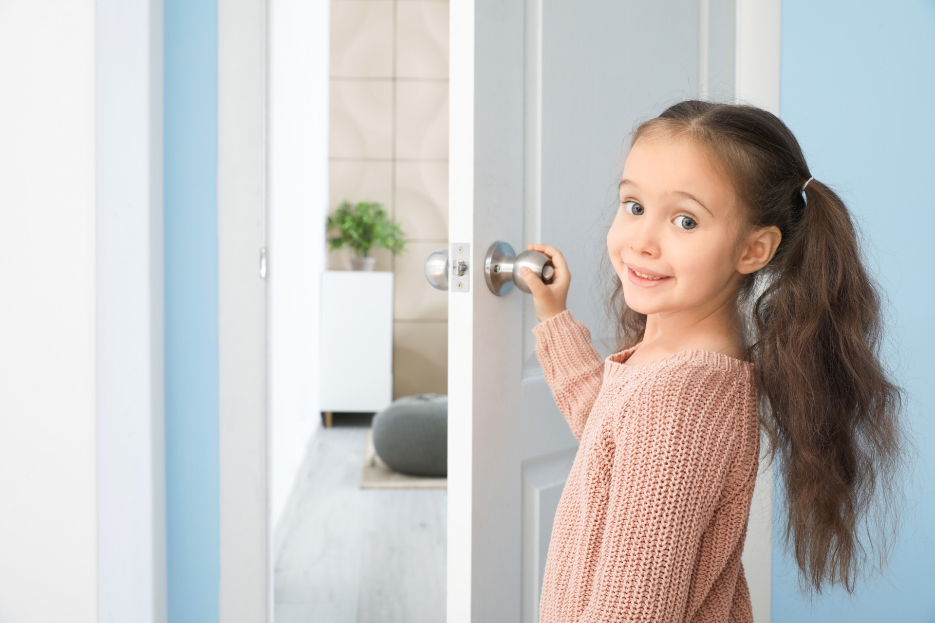 <p>Showing children the courtesy of holding doors open for others teaches them the value of politeness. It's a small gesture that makes a big difference in daily interactions.</p><p><a href="https://www.msn.com/en-us/community/channel/vid-7xx8mnucu55yw63we9va2gwr7uihbxwc68fxqp25x6tg4ftibpra?cvid=94631541bc0f4f89bfd59158d696ad7e">Follow us and access great exclusive content every day</a></p>