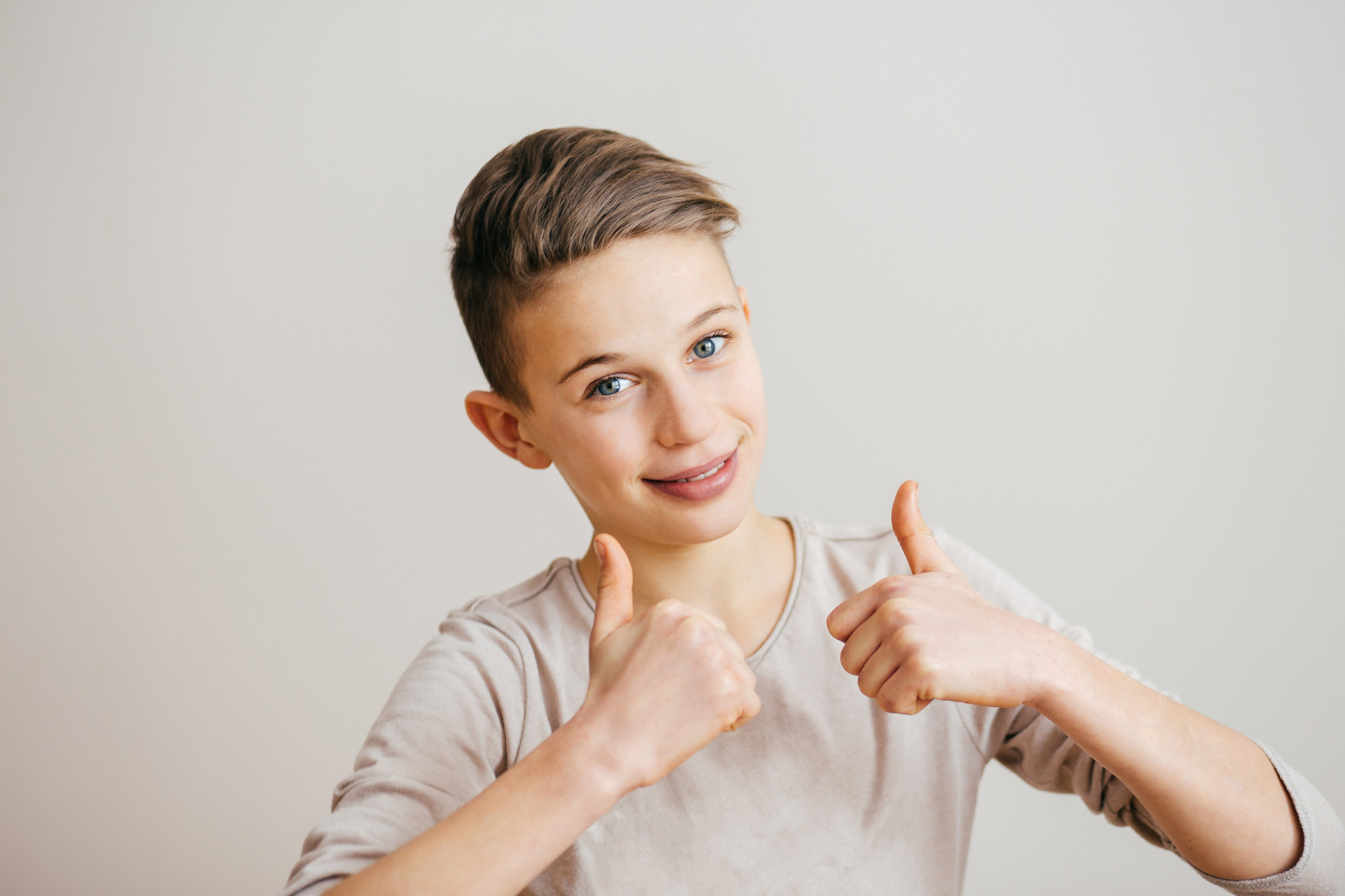 <p>Teaching kids to give genuine compliments uplifts their spirits and others'. It's a simple way to brighten someone's day and create a positive atmosphere.</p><p><a href="https://www.msn.com/en-us/community/channel/vid-7xx8mnucu55yw63we9va2gwr7uihbxwc68fxqp25x6tg4ftibpra?cvid=94631541bc0f4f89bfd59158d696ad7e">Follow us and access great exclusive content every day</a></p>