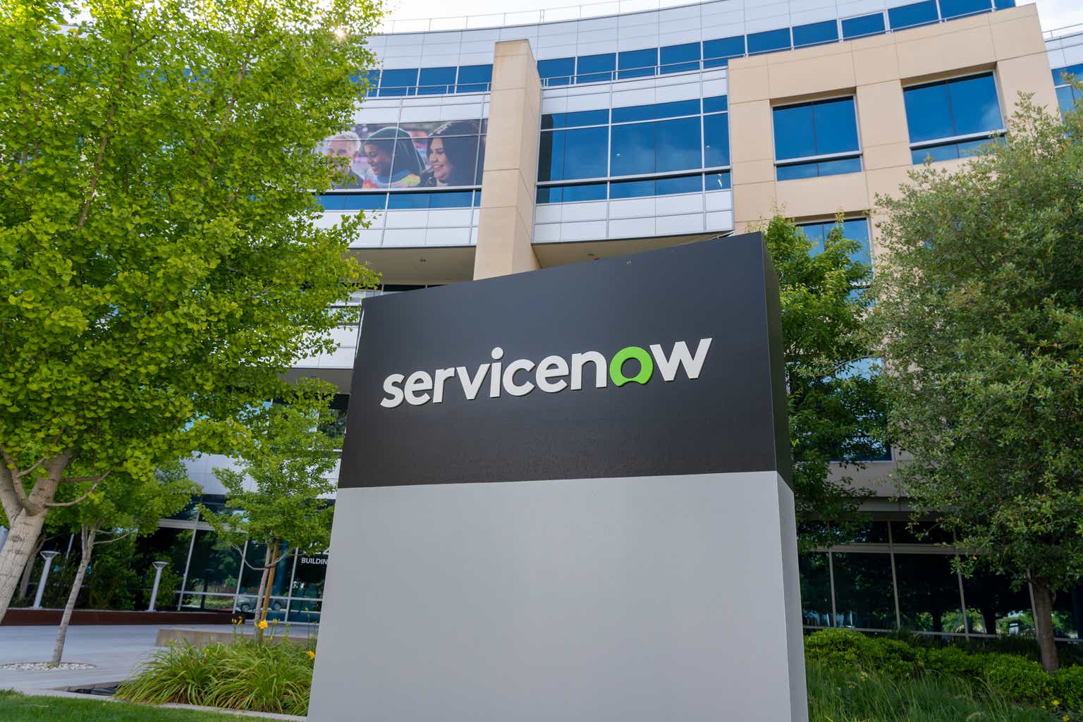 ServiceNow Q3 RockSolid Earnings But Positives Mostly Priced In